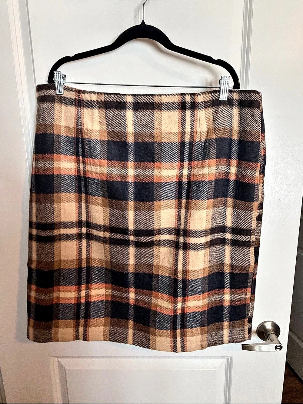 Women’s Plaid Mini Skirt in Brown & Black- Size 3XL- NWT